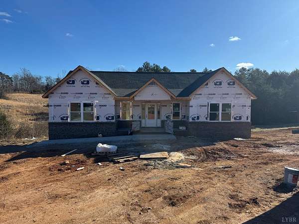 2.33 Acres of Residential Land with Home for Sale in Concord, Virginia