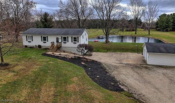 4.52 Acres of Residential Land with Home for Sale in Medina, Ohio