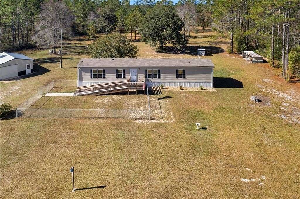 5 Acres of Residential Land with Home for Sale in Waycross, Georgia