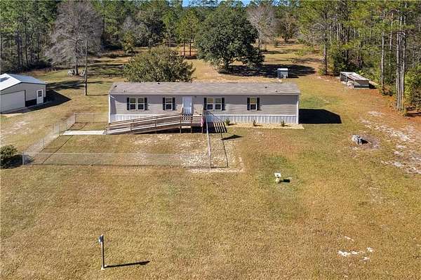 5 Acres of Residential Land with Home for Sale in Waycross, Georgia