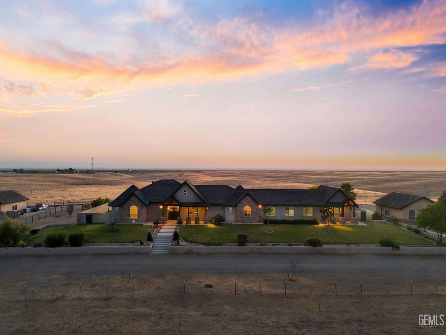 20 Acres of Agricultural Land with Home for Sale in Bakersfield, California