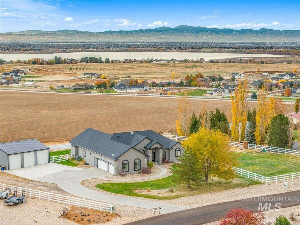 2 Acres of Residential Land with Home for Sale in Nampa, Idaho