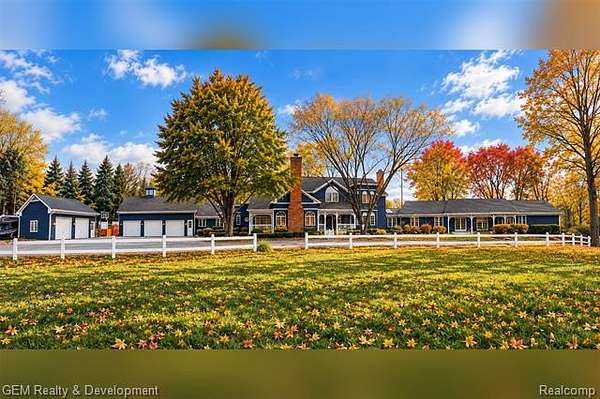 2 Acres of Land with Home for Sale in Bloomfield Hills, Michigan