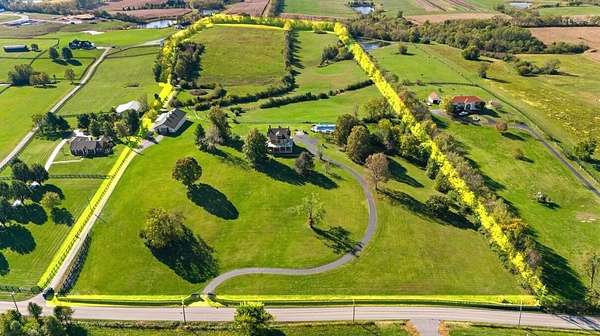 32.9 Acres of Land with Home for Sale in Winchester, Kentucky