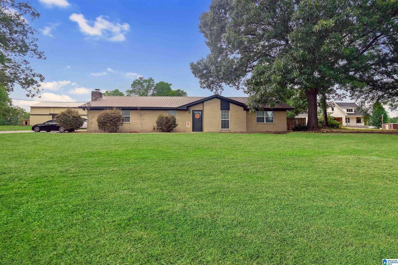 1.5 Acres of Residential Land with Home for Sale in Clanton, Alabama