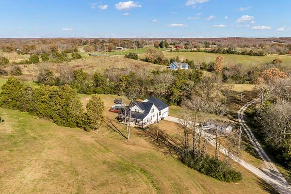 5 Acres of Residential Land with Home for Sale in Dickson, Tennessee