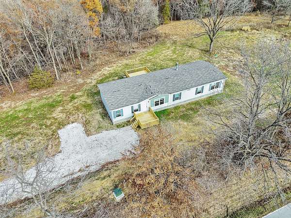 4.65 Acres of Residential Land with Home for Sale in Franklin, Missouri