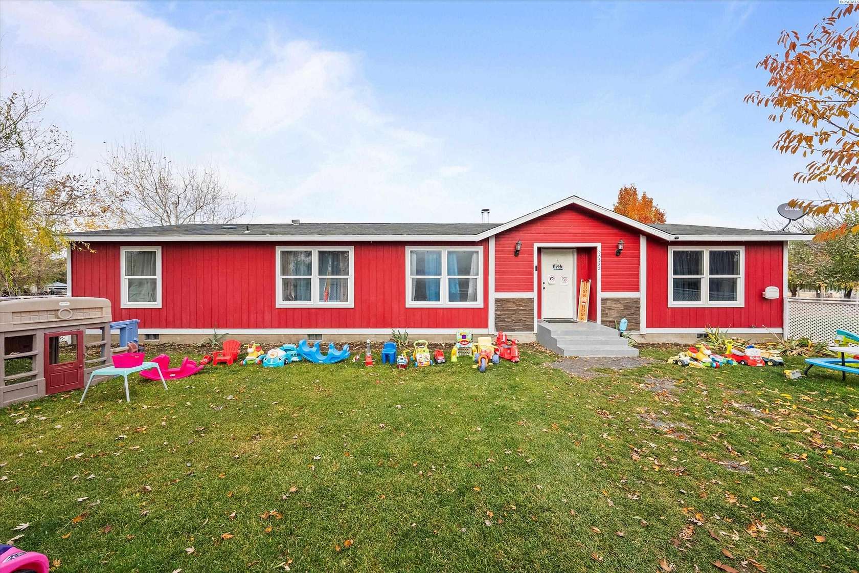 5 Acres of Land with Home for Sale in Soap Lake, Washington