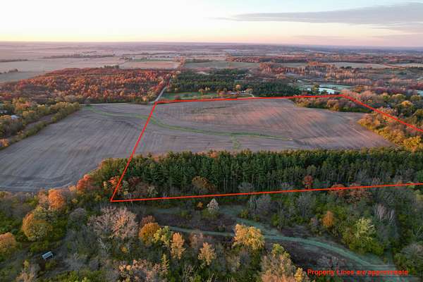 40 Acres of Recreational Land & Farm for Sale in Woodstock, Illinois