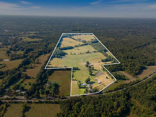 186 Acres of Land for Sale in Dickson, Tennessee