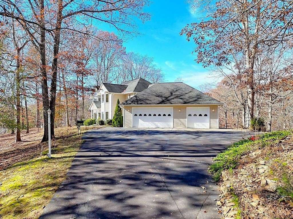 2.64 Acres of Residential Land with Home for Sale in Murphy, North Carolina