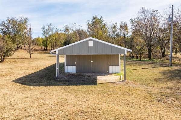 5 Acres of Land for Sale in Tuttle, Oklahoma