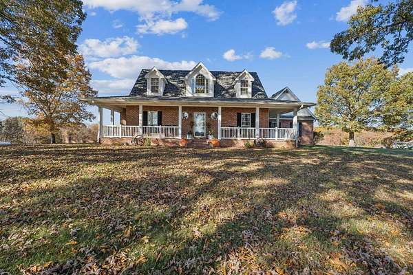 15 Acres of Land with Home for Sale in Westmoreland, Tennessee