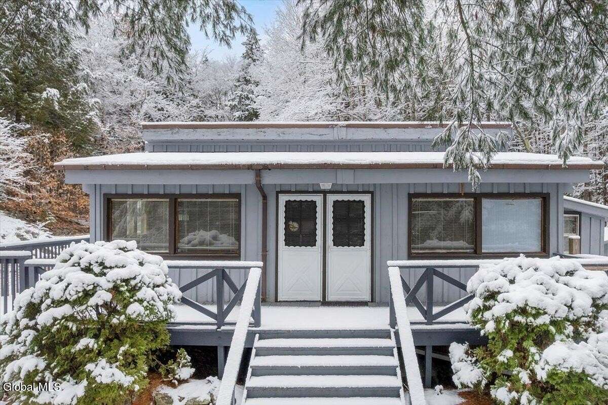 3.7 Acres of Improved Mixed-Use Land for Sale in Chestertown, New York