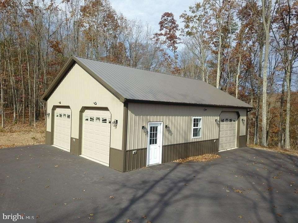 5 Acres of Residential Land for Sale in Hedgesville, West Virginia