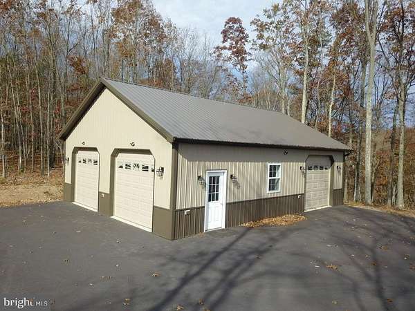 5 Acres of Residential Land for Sale in Hedgesville, West Virginia