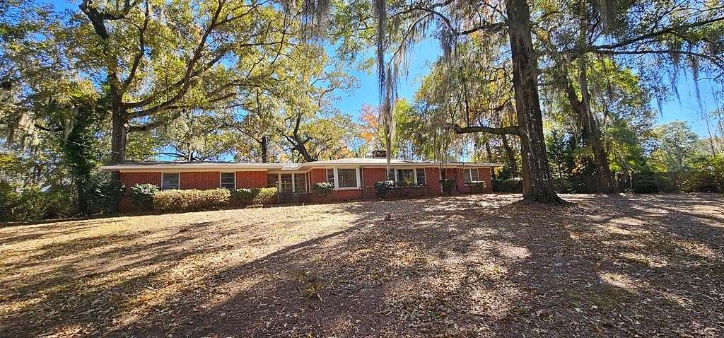 1.67 Acres of Residential Land with Home for Sale in Ozark, Alabama