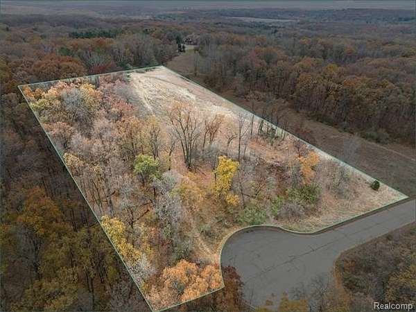 2.24 Acres of Residential Land for Sale in Fenton, Michigan
