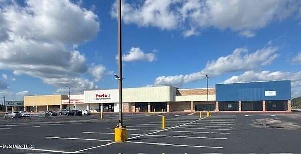4.9 Acres of Improved Mixed-Use Land for Sale in Gulfport, Mississippi