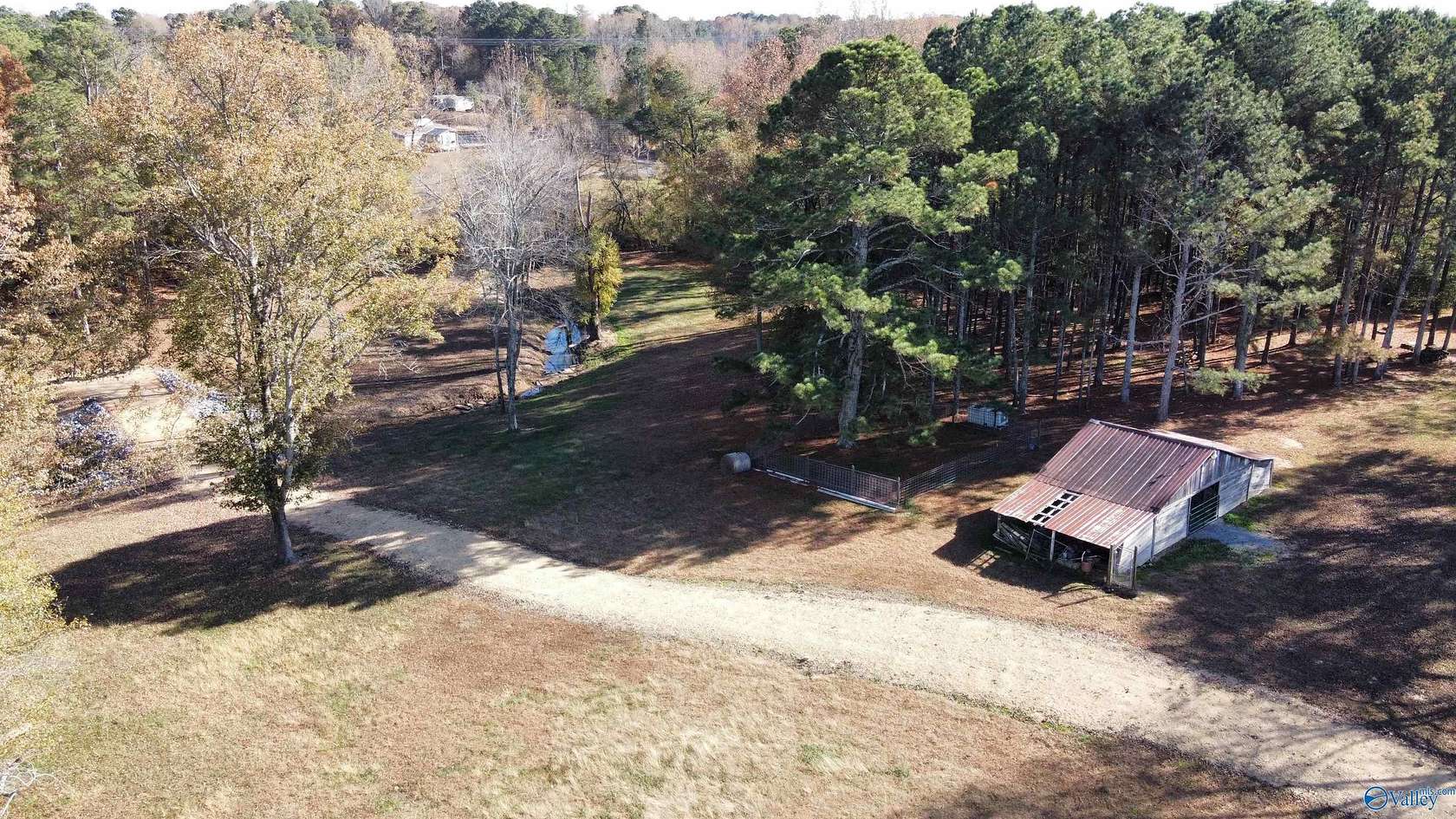 9 Acres of Residential Land for Sale in Albertville, Alabama
