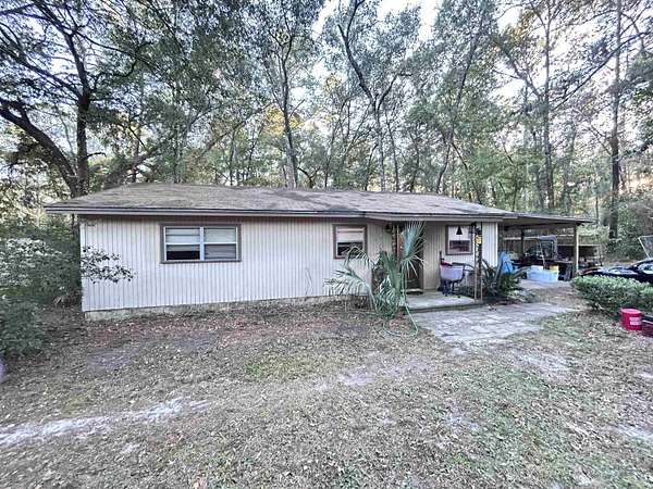 3 Acres of Residential Land with Home for Sale in Tallahassee, Florida