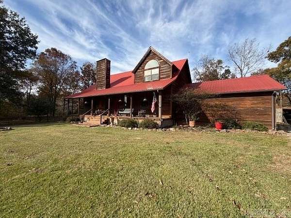 14 Acres of Land with Home for Sale in DeWitt, Arkansas