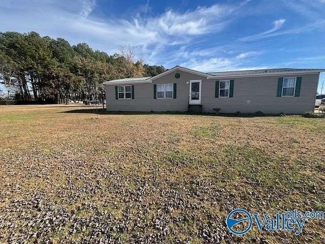 4.4 Acres of Residential Land with Home for Sale in Crossville, Alabama