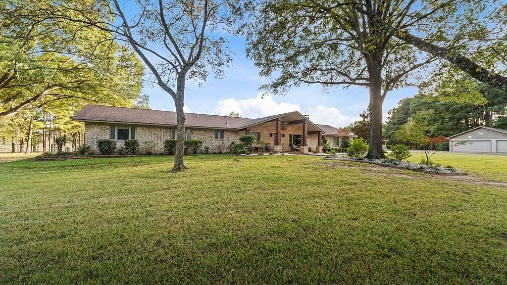 24.7 Acres of Agricultural Land with Home for Sale in Texarkana, Texas