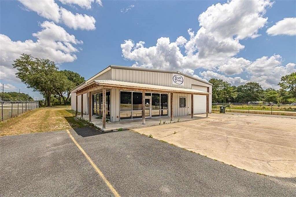 1.53 Acres of Improved Commercial Land for Sale in Screven, Georgia