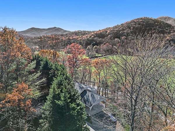 2 Acres of Residential Land with Home for Sale in Hiawassee, Georgia