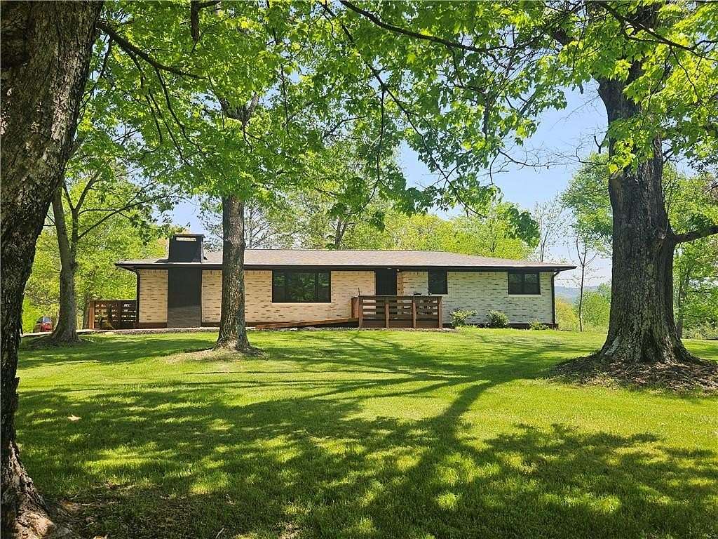 1.5 Acres of Residential Land with Home for Sale in Fairmount, Georgia