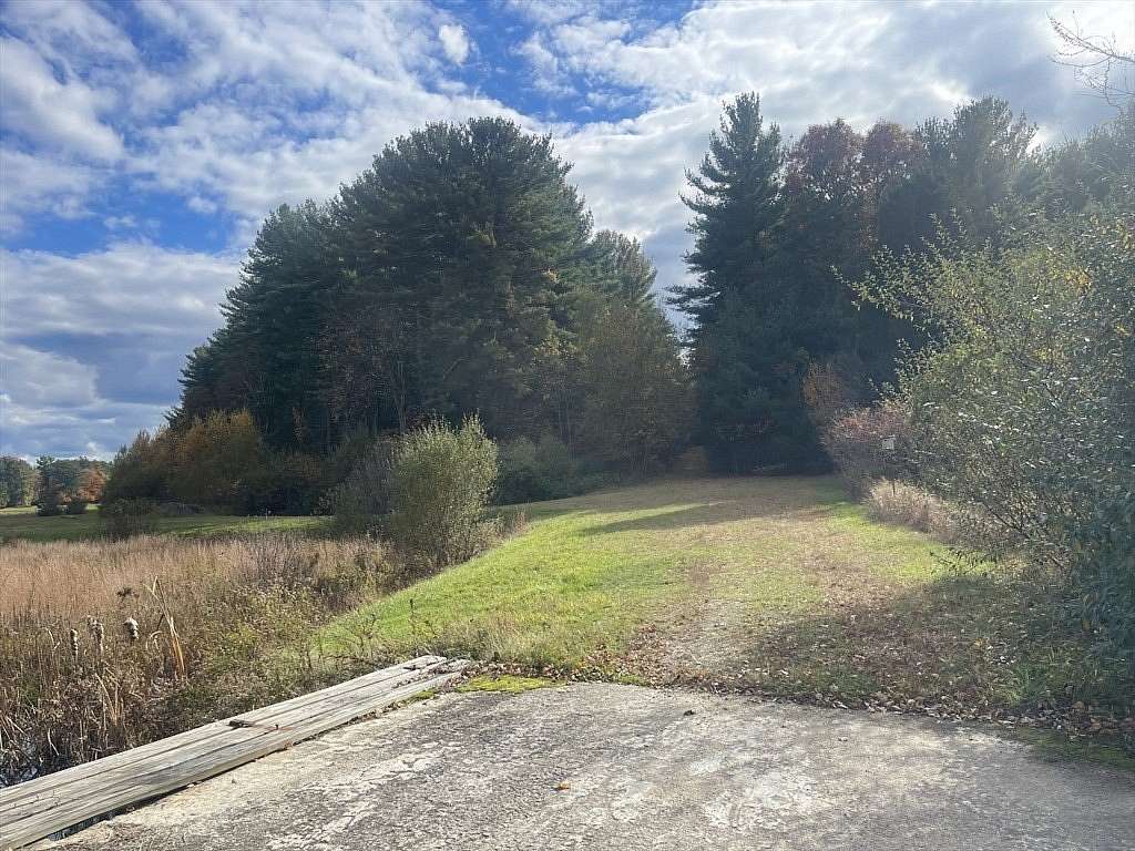 5.6 Acres of Residential Land for Sale in Lakeville, Massachusetts