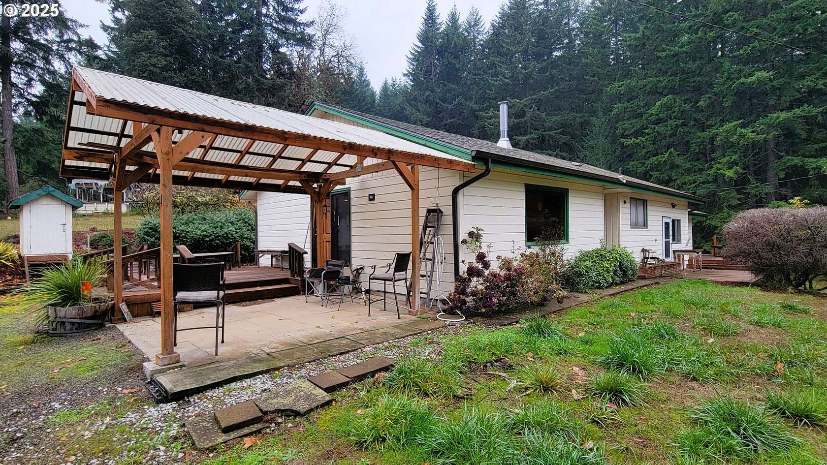 5 Acres of Residential Land with Home for Sale in Veneta, Oregon