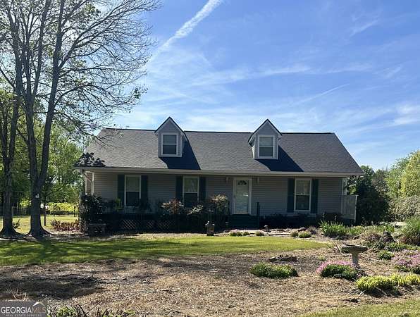 2.17 Acres of Land with Home for Sale in Williamson, Georgia