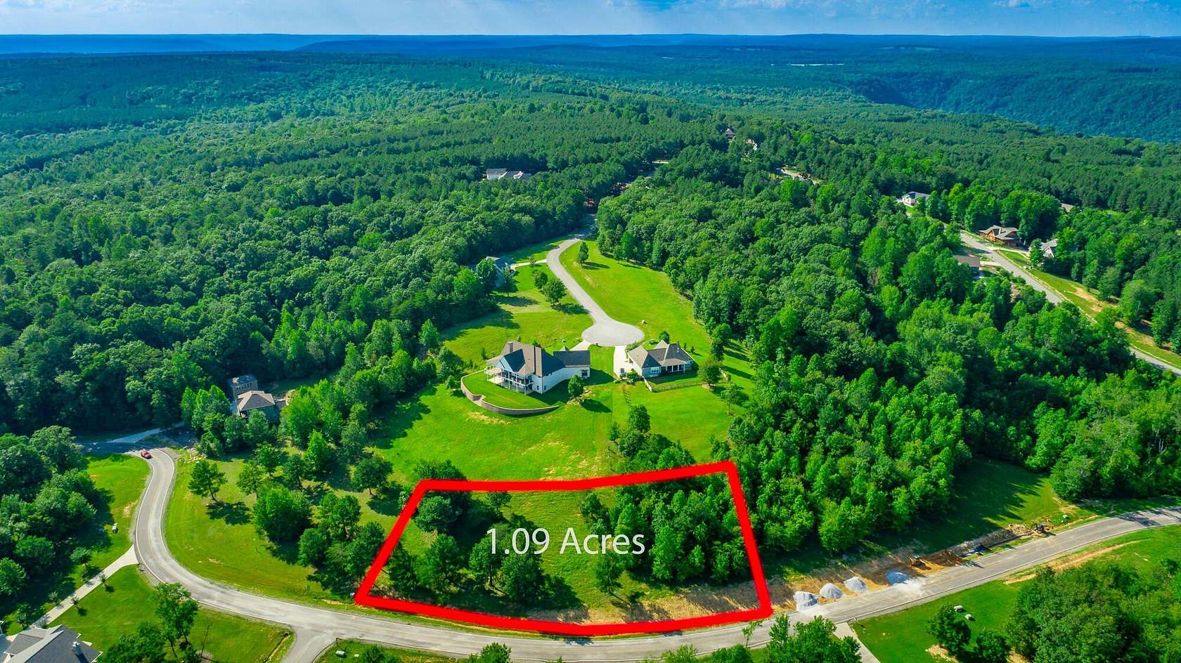 1 Acre of Residential Land for Sale in Jasper, Tennessee