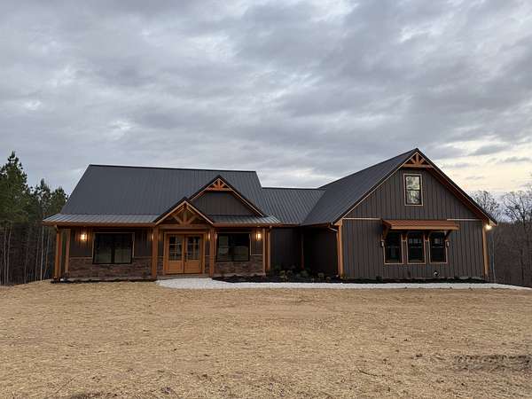 5 Acres of Residential Land with Home for Sale in Erin, Tennessee