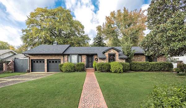 1.72 Acres of Residential Land with Home for Sale in Benton, Arkansas