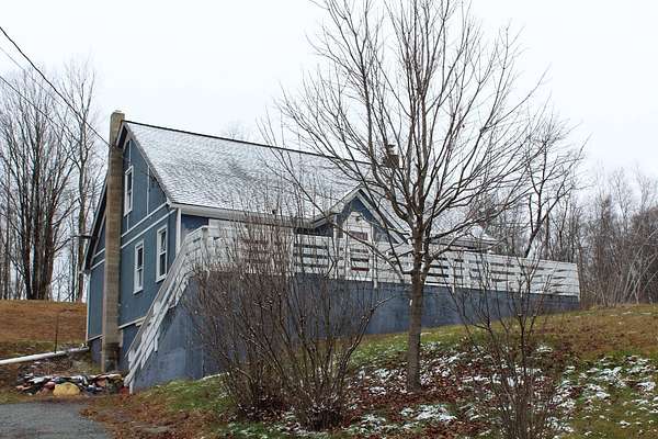 1.5 Acres of Residential Land with Home for Lease in Ferndale, New York