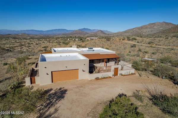 5.5 Acres of Residential Land with Home for Sale in Vail, Arizona