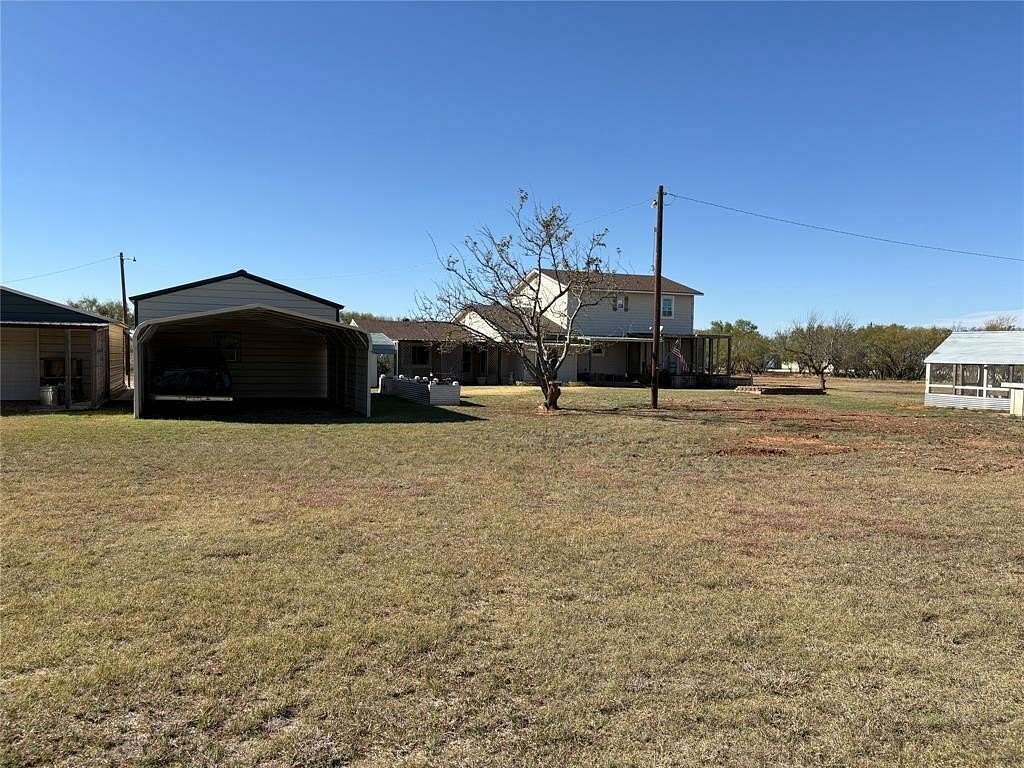 14 Acres of Land with Home for Sale in Trent, Texas