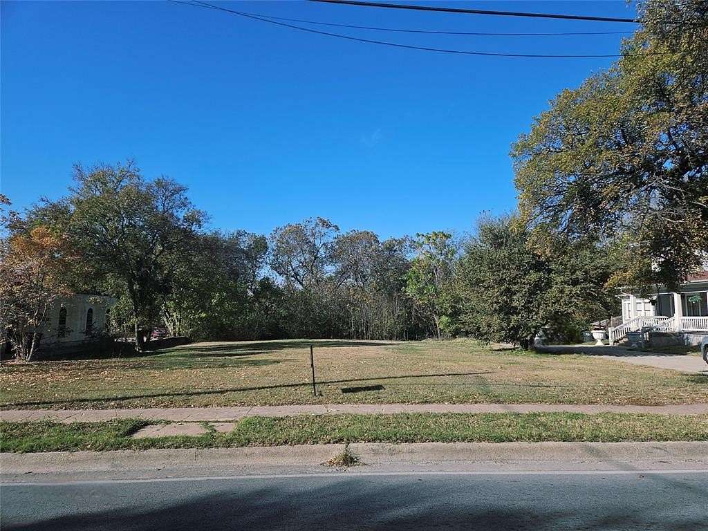 0.56 Acres of Mixed-Use Land for Sale in Cleburne, Texas