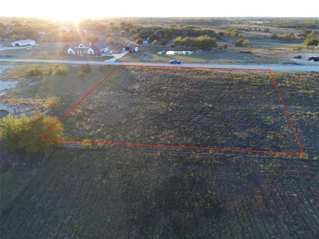 2 Acres of Residential Land for Sale in Justin, Texas