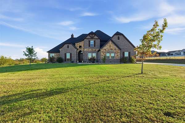 10 Acres of Recreational Land with Home for Sale in Sanger, Texas