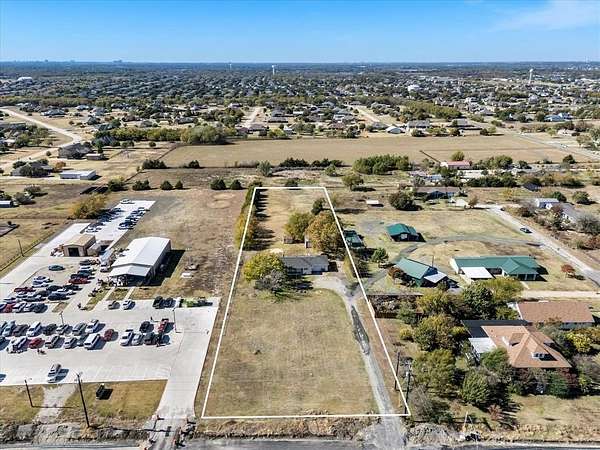 1.89 Acres of Improved Mixed-Use Land for Sale in St. Paul, Texas
