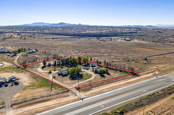 2.5 Acres of Residential Land with Home for Sale in Paulden, Arizona
