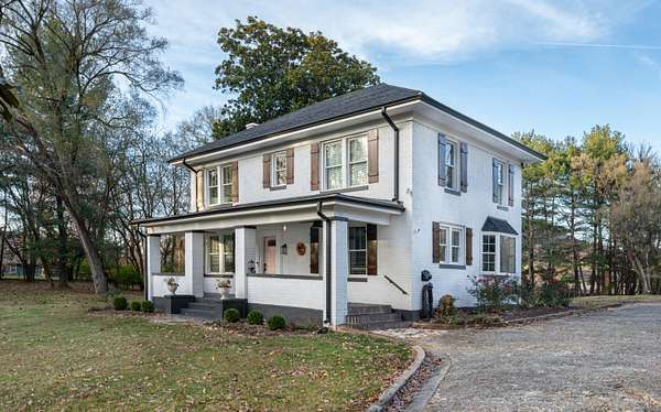 3.29 Acres of Residential Land with Home for Sale in Roanoke, Virginia