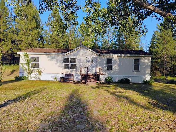 18.8 Acres of Recreational Land with Home for Sale in Fruitland, Washington