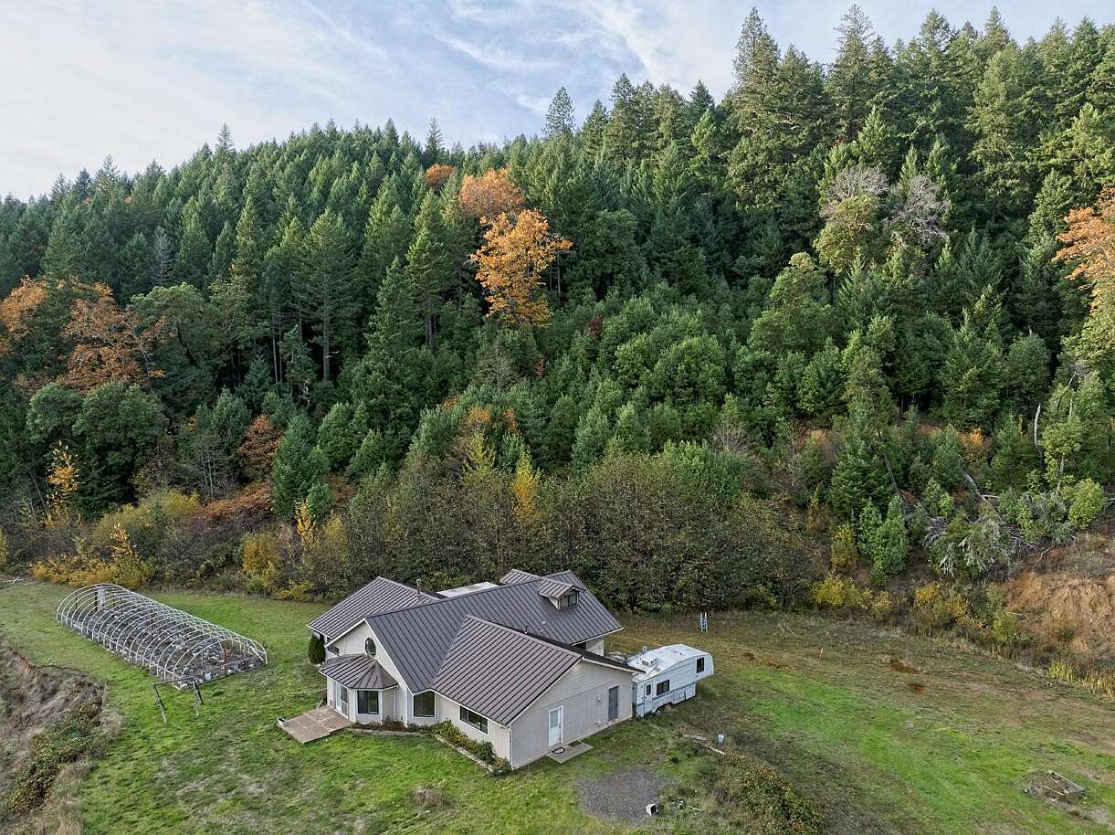 99.8 Acres of Recreational Land with Home for Sale in Wolf Creek, Oregon