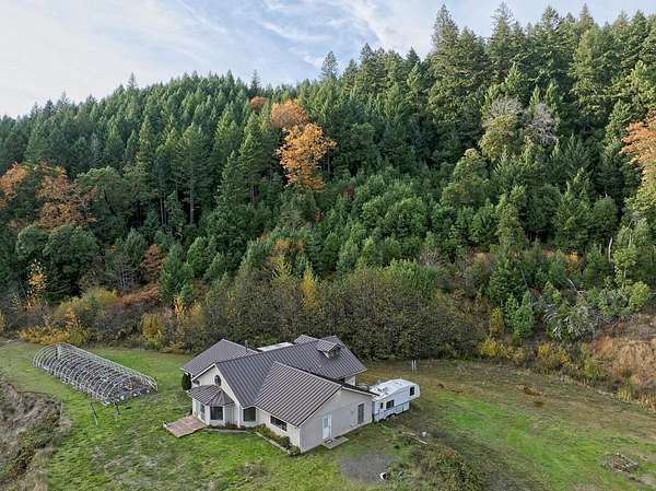 99.8 Acres of Recreational Land with Home for Sale in Wolf Creek, Oregon
