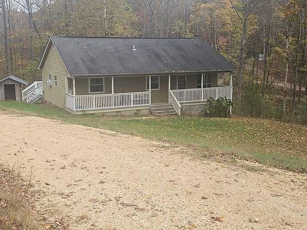 2.52 Acres of Residential Land with Home for Sale in Huntingdon, Tennessee